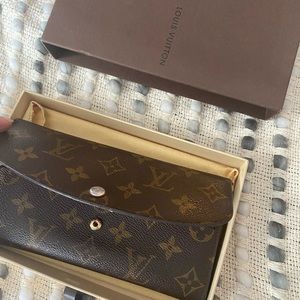 Louis Vuitton long wallet Victorine Fuchsia